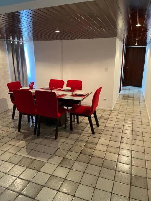 Apartamento Beira-mar Completo Na Orla Da Pajucara Maceió