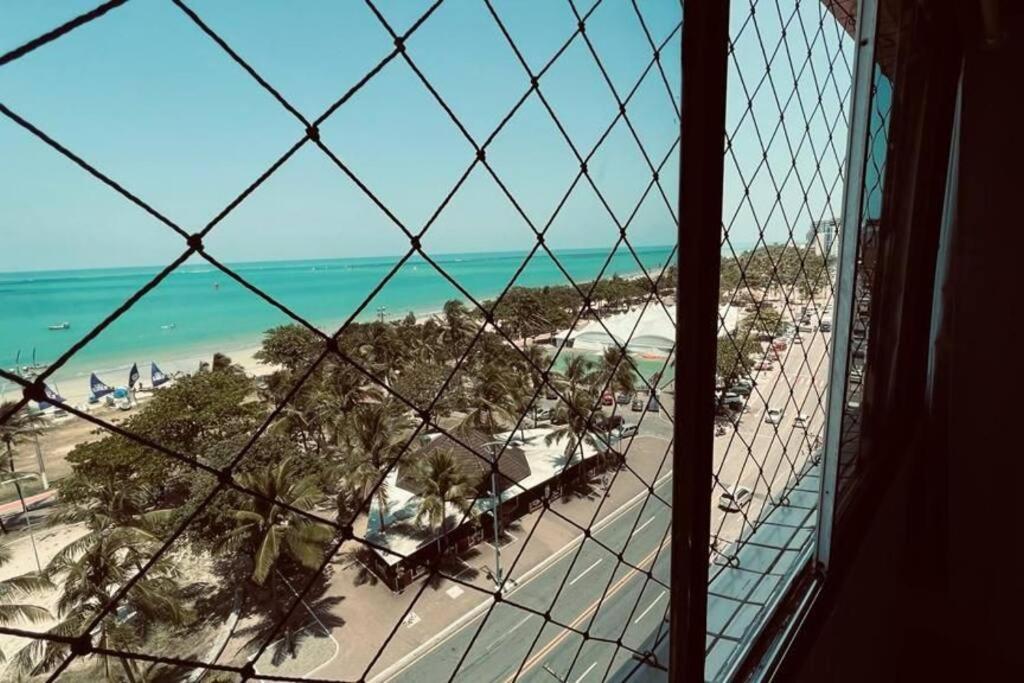 Apartamento Beira-mar Completo Na Orla Da Pajucara Apartamento
